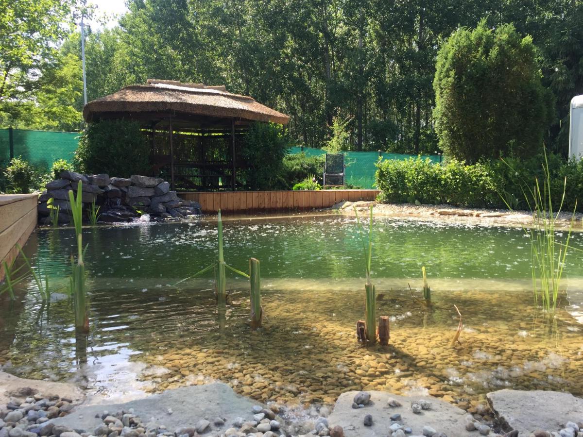 Oeko Kemping Es Glamping Tiszadada Luaran gambar